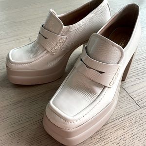 L’Intervalle Off White Patent Loafer Heels Shoes Sz 40